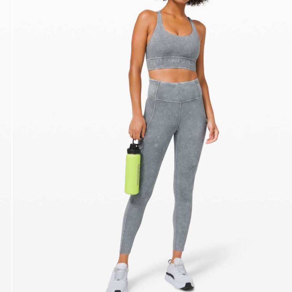 Lululemon Fast and Free High Rise Tight 25" *Ice Dye
Ice Wash Asphalt Grey